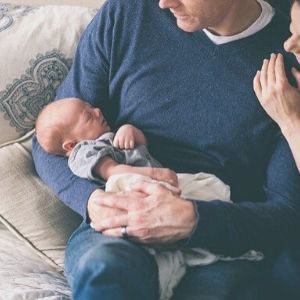 entorno familiar adecuado para la crianza del bebé